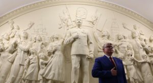 Il bassorilievo raffigurante Stalin nel sottopassaggio della stazione Taganskaya, rimosso nel 1966 e riabilitato recentemente con la Russia di Putin
